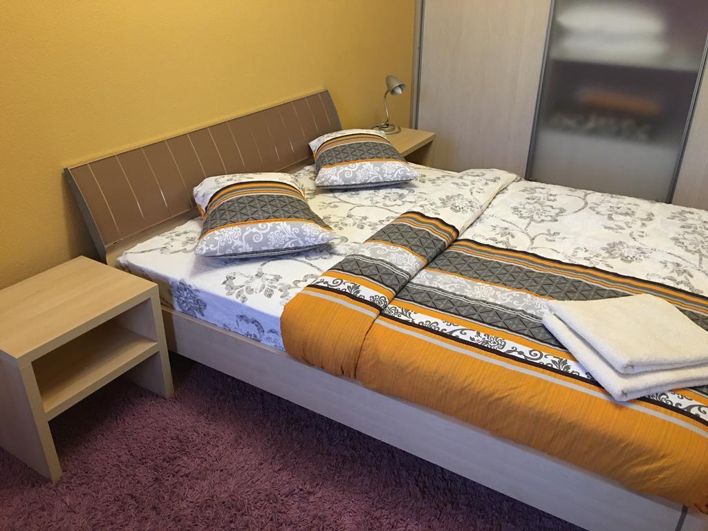 Kyiv Apartment In The City Center On Turgenevskaya Street المظهر الخارجي الصورة